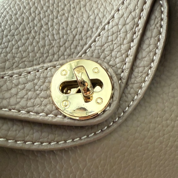 Designer-inspired Lindy Mini in Etoupe (gray-brown) - Picture 7 of 9